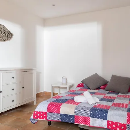Hauzify I Apartament Blaucel *